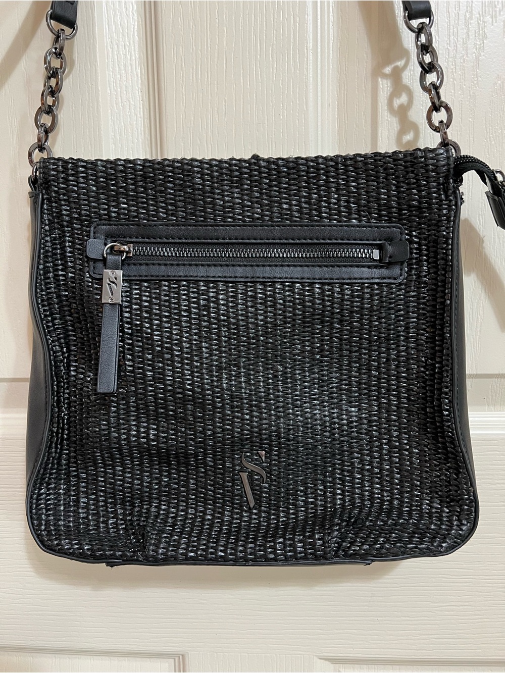 Simply Vera Vera Wang Black Woven Crossbody Bag with Chain Strap